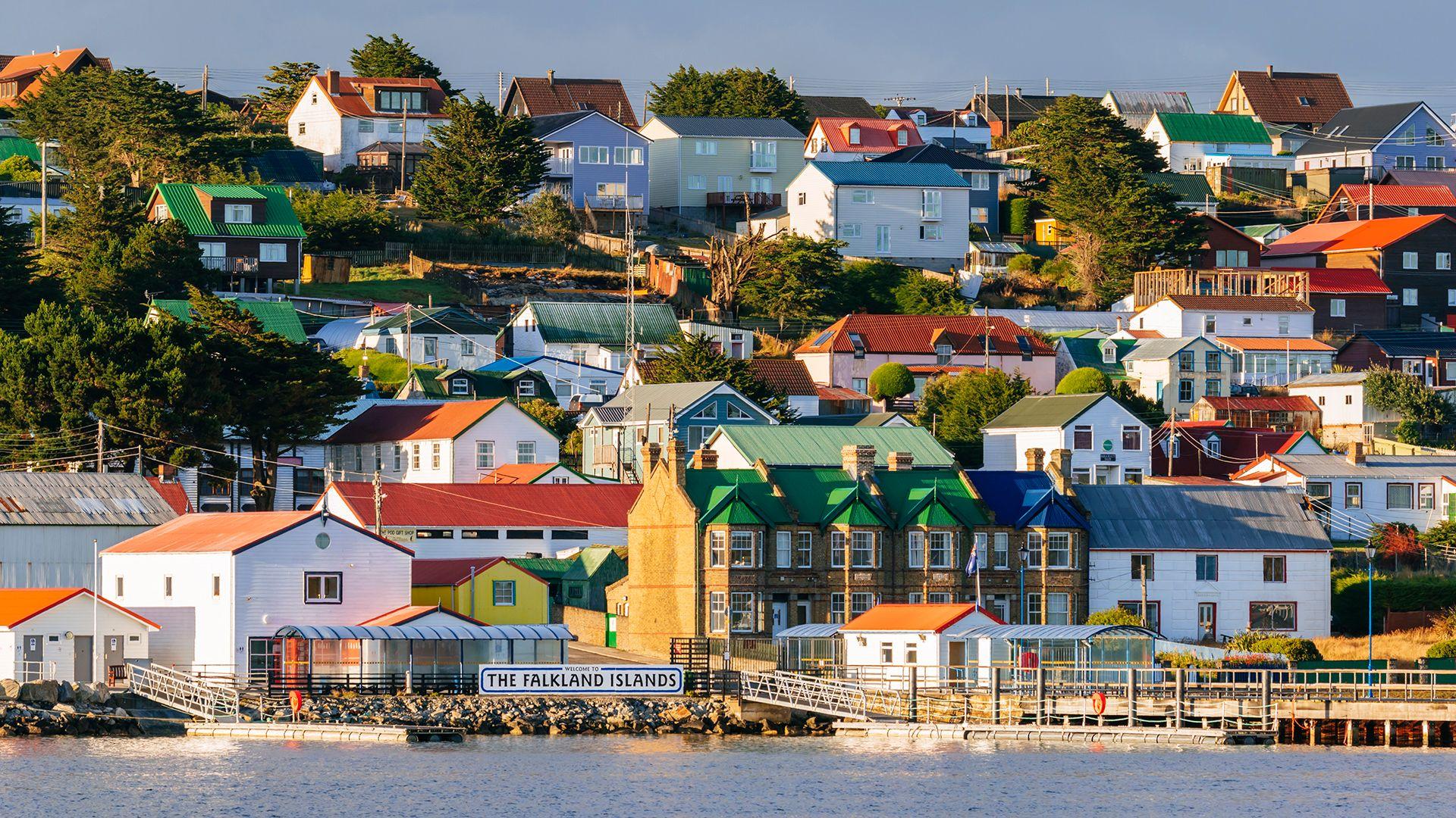 Las Malvinas/Falklands “pertenecen a Reino Unido”, dice el gobierno británico tras reportes de que EE.UU. estaría revisando su posición sobre las disputadas islas