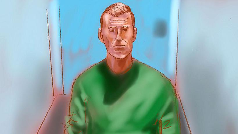 Dibujo de la presentaci&oacute;n ante el tribunal del militar retirado australiano Ben Roberts-Smith, en el cual se le sentado en una peque&ntilde;a sala y vestido de verde.