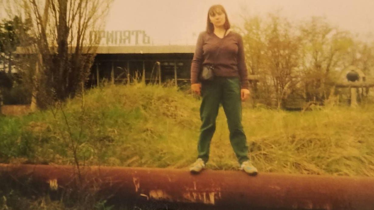 Qué tanto contiene la radiación el escudo protector de Chernóbil a 40 años del desastre nuclear y tras recientes ataques de drones rusos