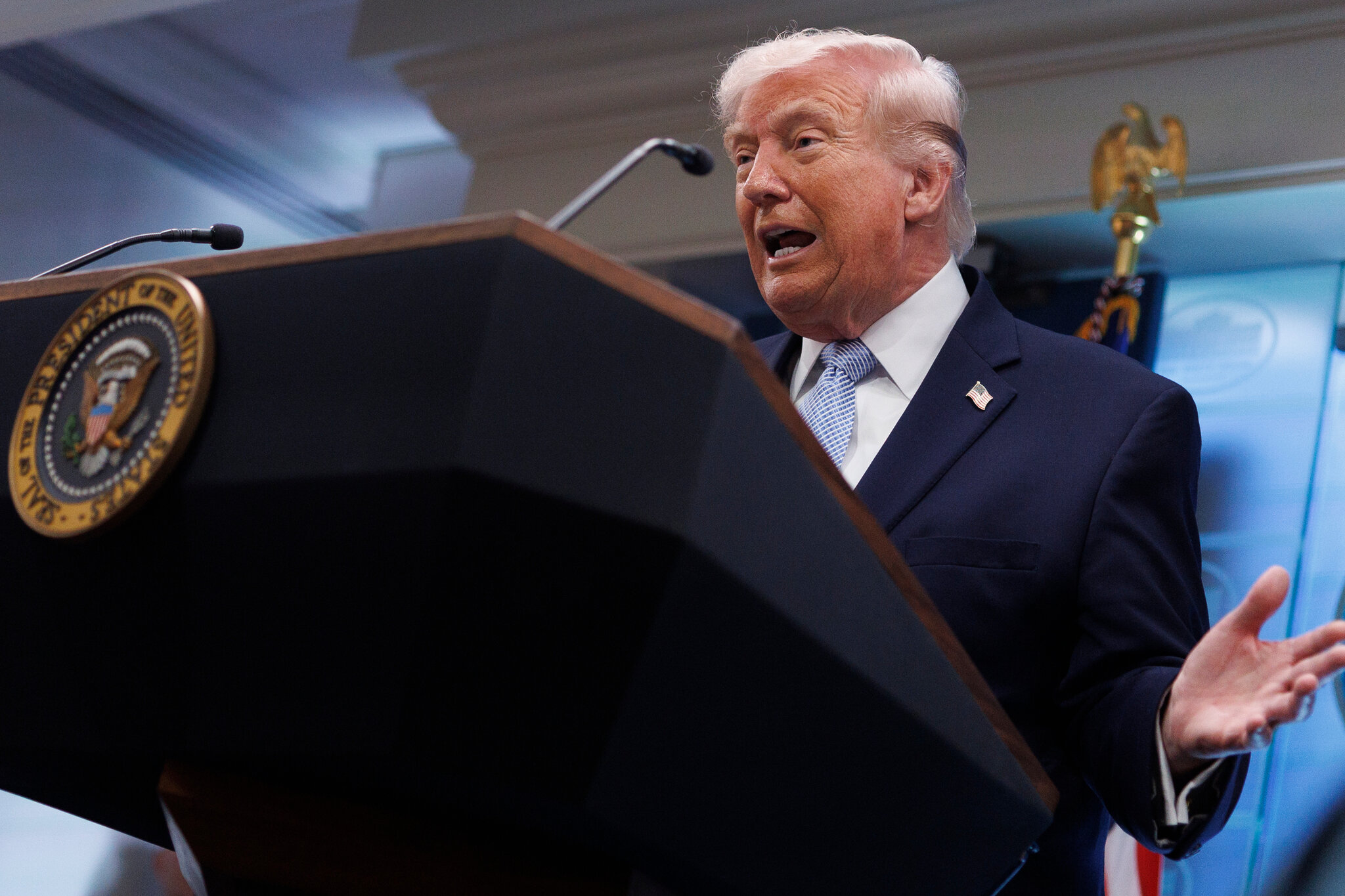 Trump comparte un video explícito de un ataque y arremete contra los haitianos