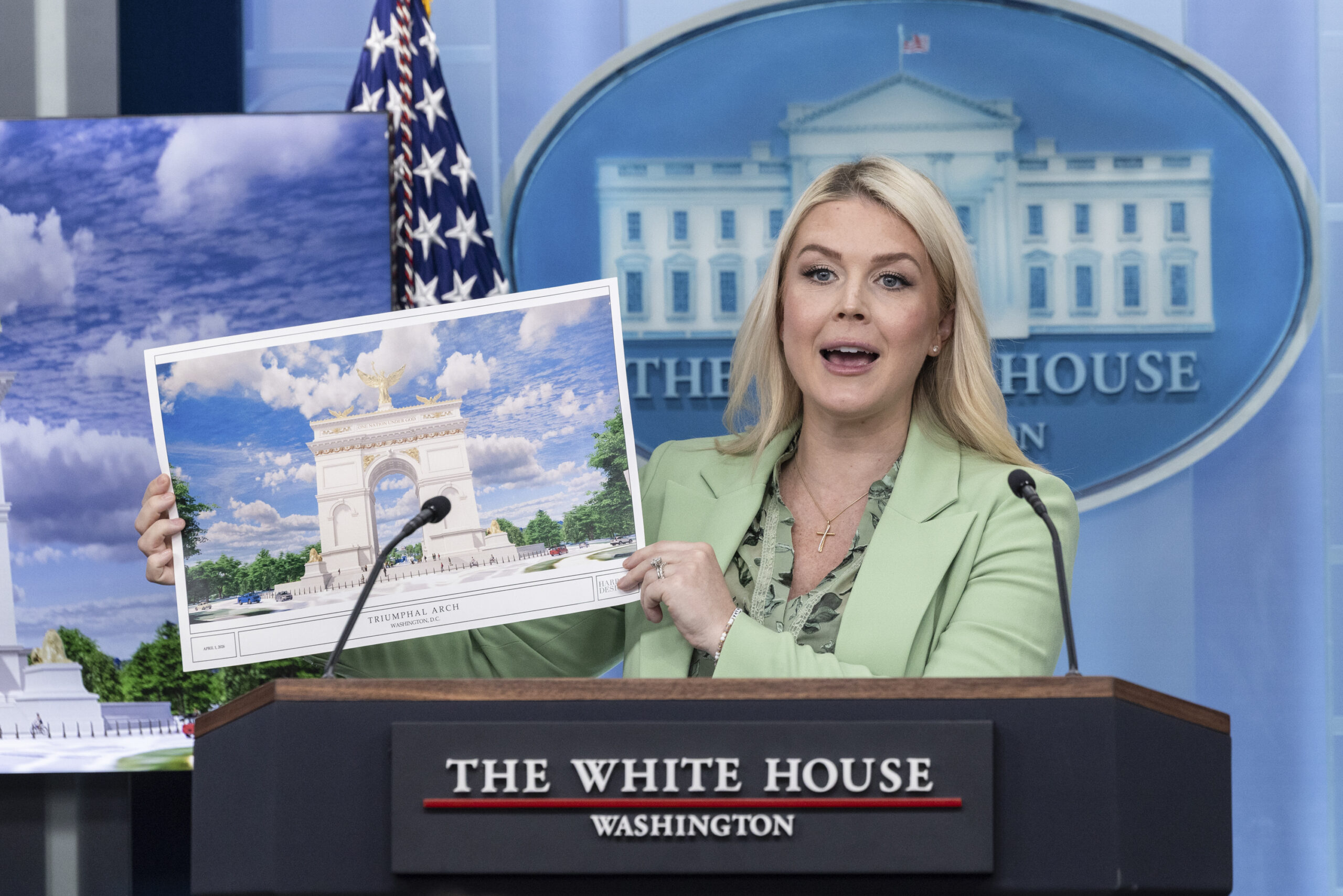 El ‘arco del triunfo’ de Trump suscita reacciones en contra, incluso de quien lo propuso