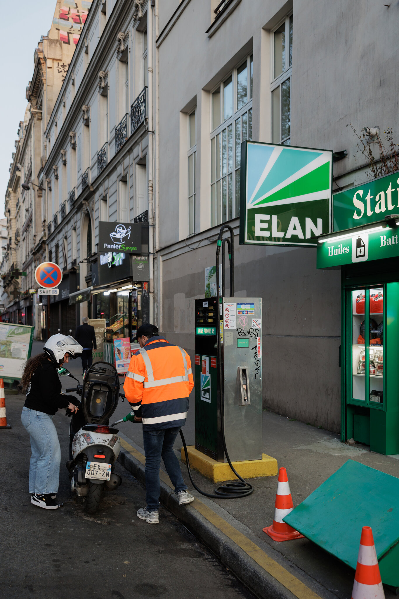 Europa evalúa sus políticas económicas ante el alza de los precios de combustible
