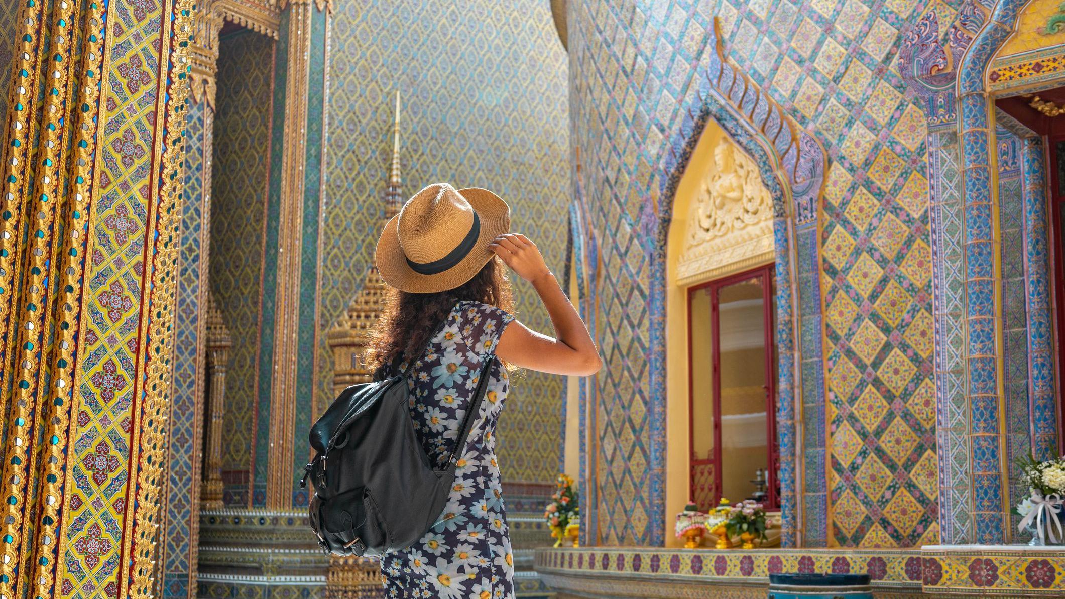 Los 5 países más seguros del mundo para las mujeres que viajan solas (y cuáles se encuentran en América Latina)