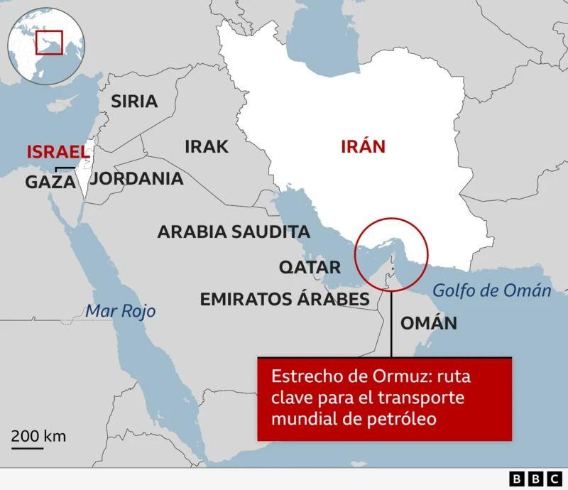 Mapa que muestra la ubicaci&oacute;n del estrecho de Ormuz en el golfo de Om&aacute;n, una ruta clave para el transporte mundial de petr&oacute;leo. 