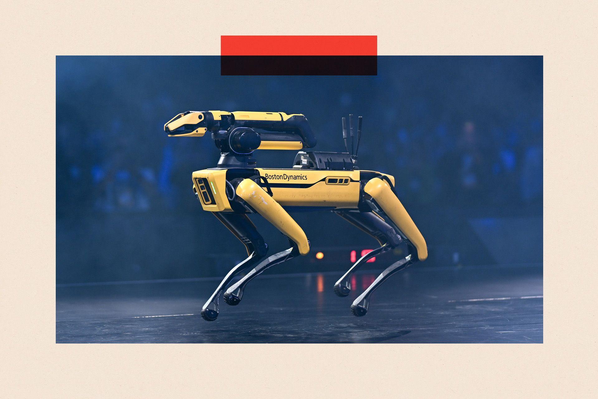 Spot, el perro robot de Boston Dynamics, en el centro del escenario.