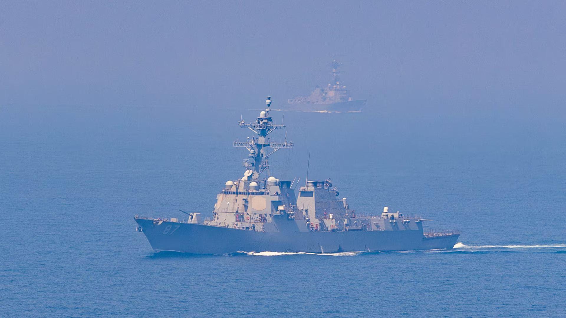 EE.UU. dice que bombardeó instalaciones militares en Irán tras interceptar ataques contra sus barcos en Ormuz
