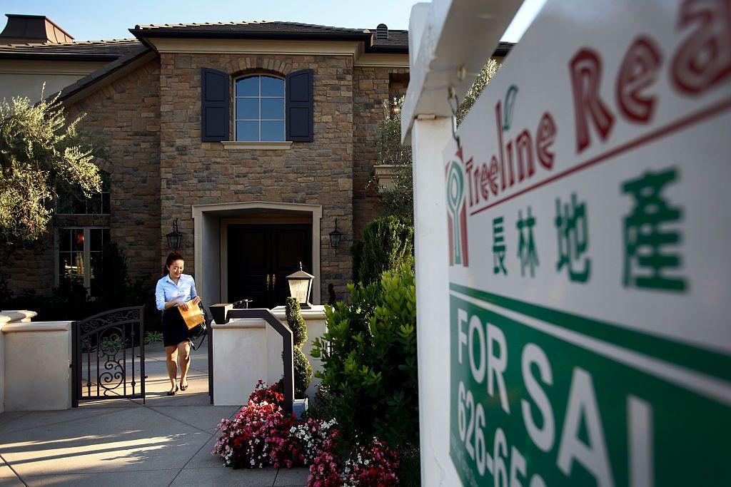 La alcaldesa de una ciudad en California que dimitió tras reconocer que actuaba como agente secreta de China