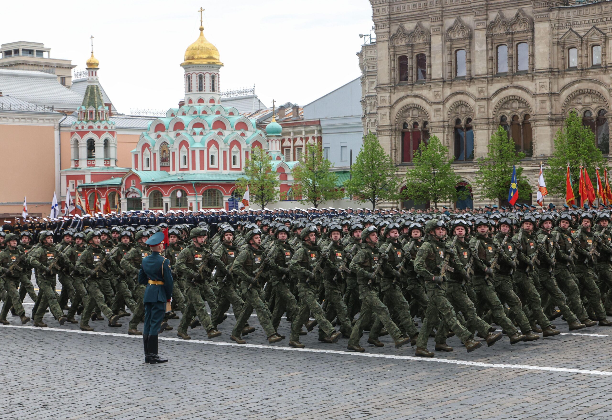 Putin justifica la guerra en Ucrania durante un reducido desfile del Día de la Victoria