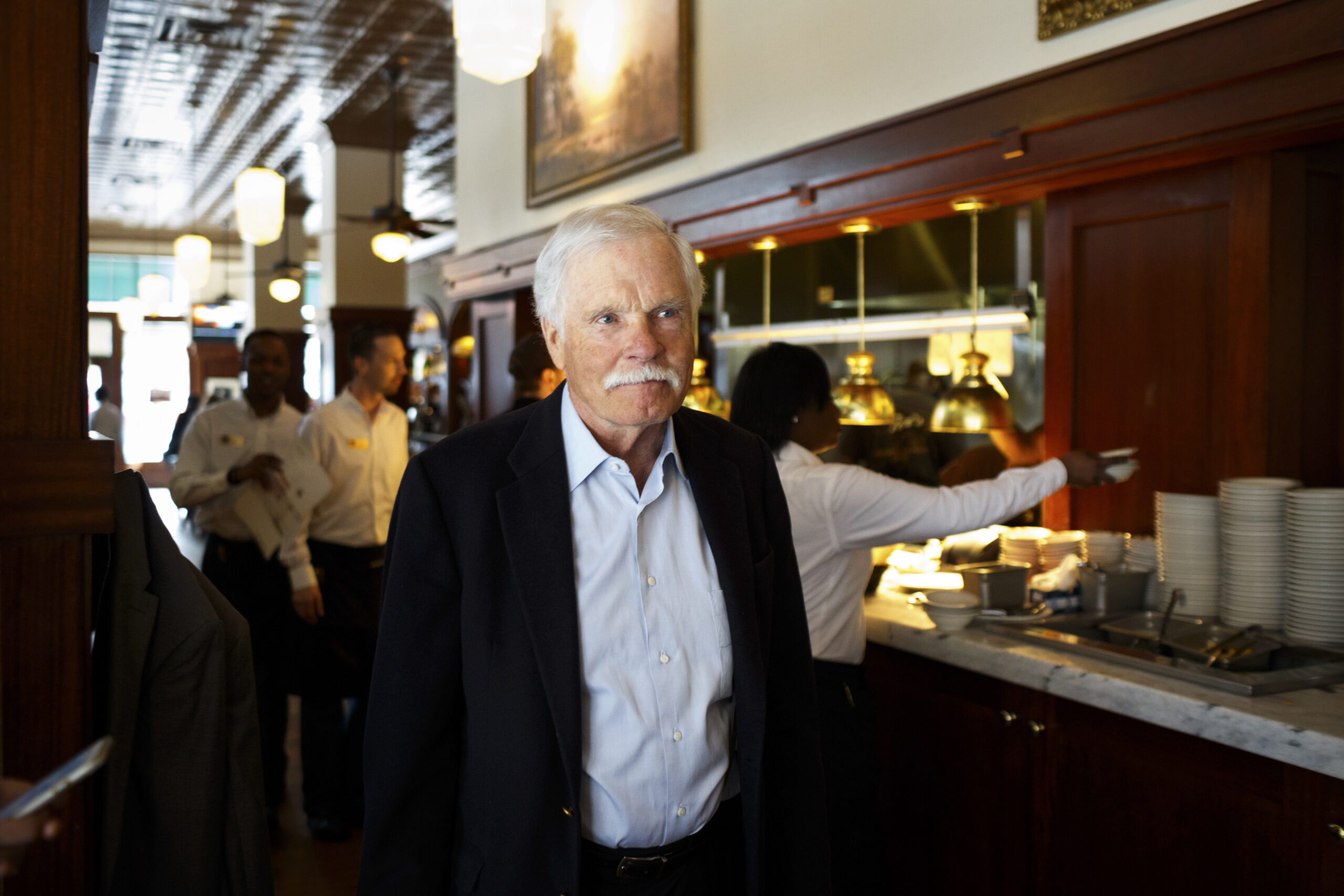 Ted Turner, creador de CNN y del ciclo de noticias de 24 horas, muere a los 87 años