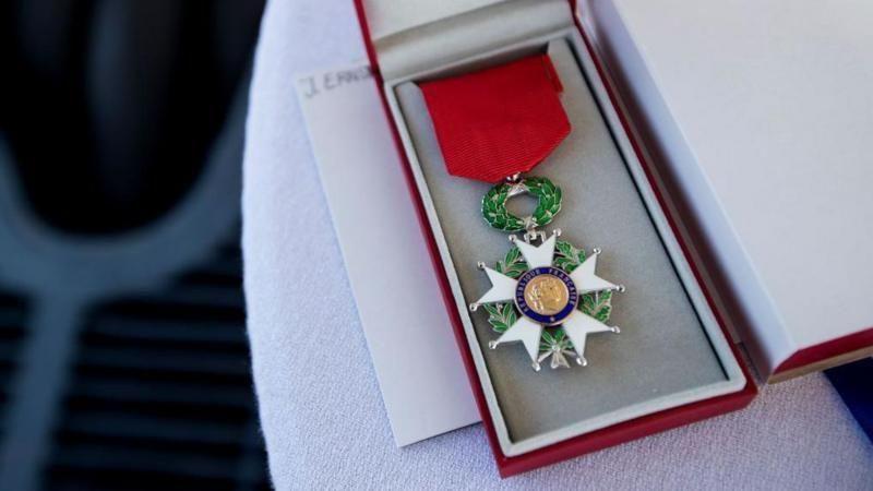 Legi&oacute;n de Honor, la m&aacute;xima distinci&oacute;n de Francia.

