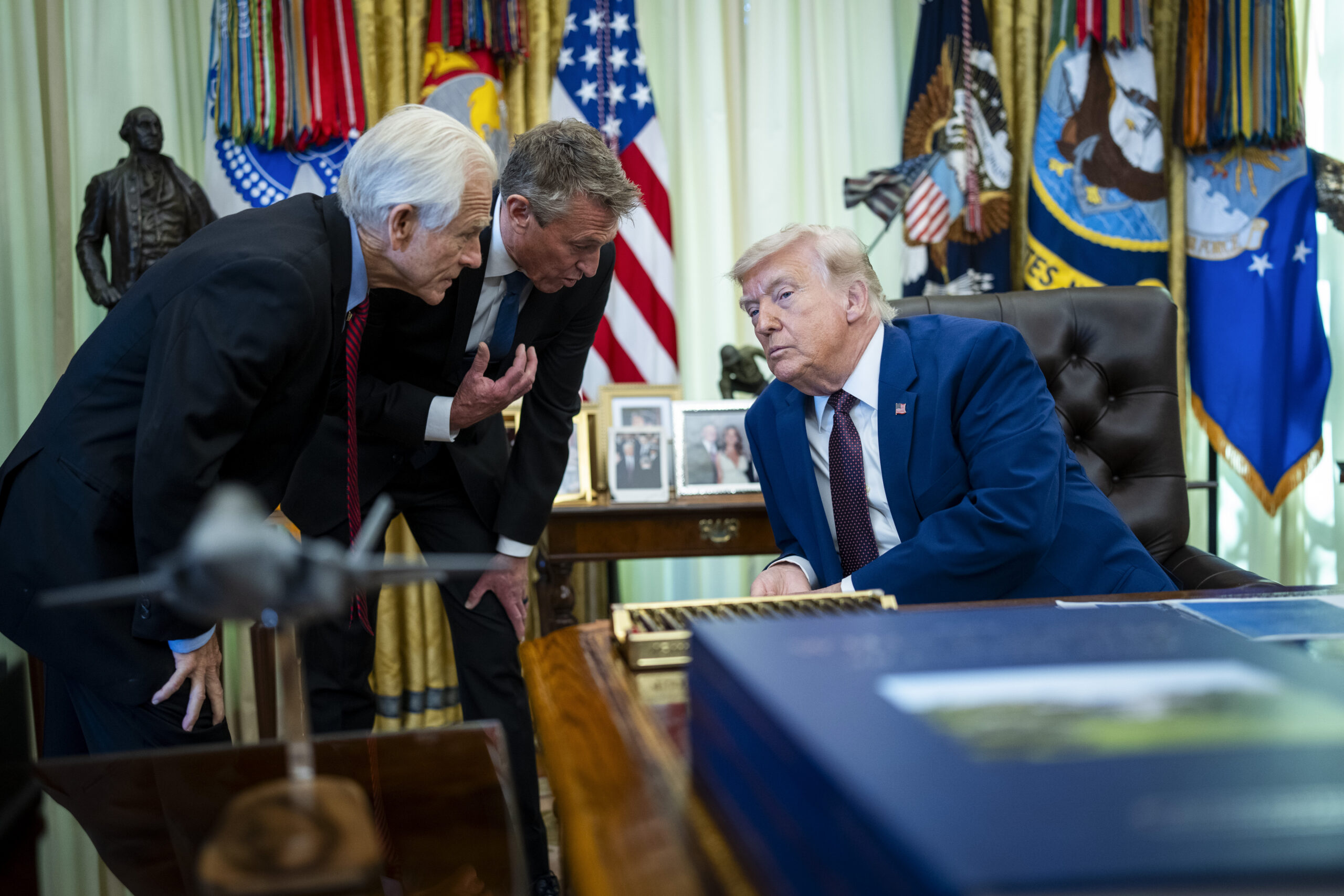 Trump celebró su cumpleaños 80 con peleas en el jardín de la Casa Blanca