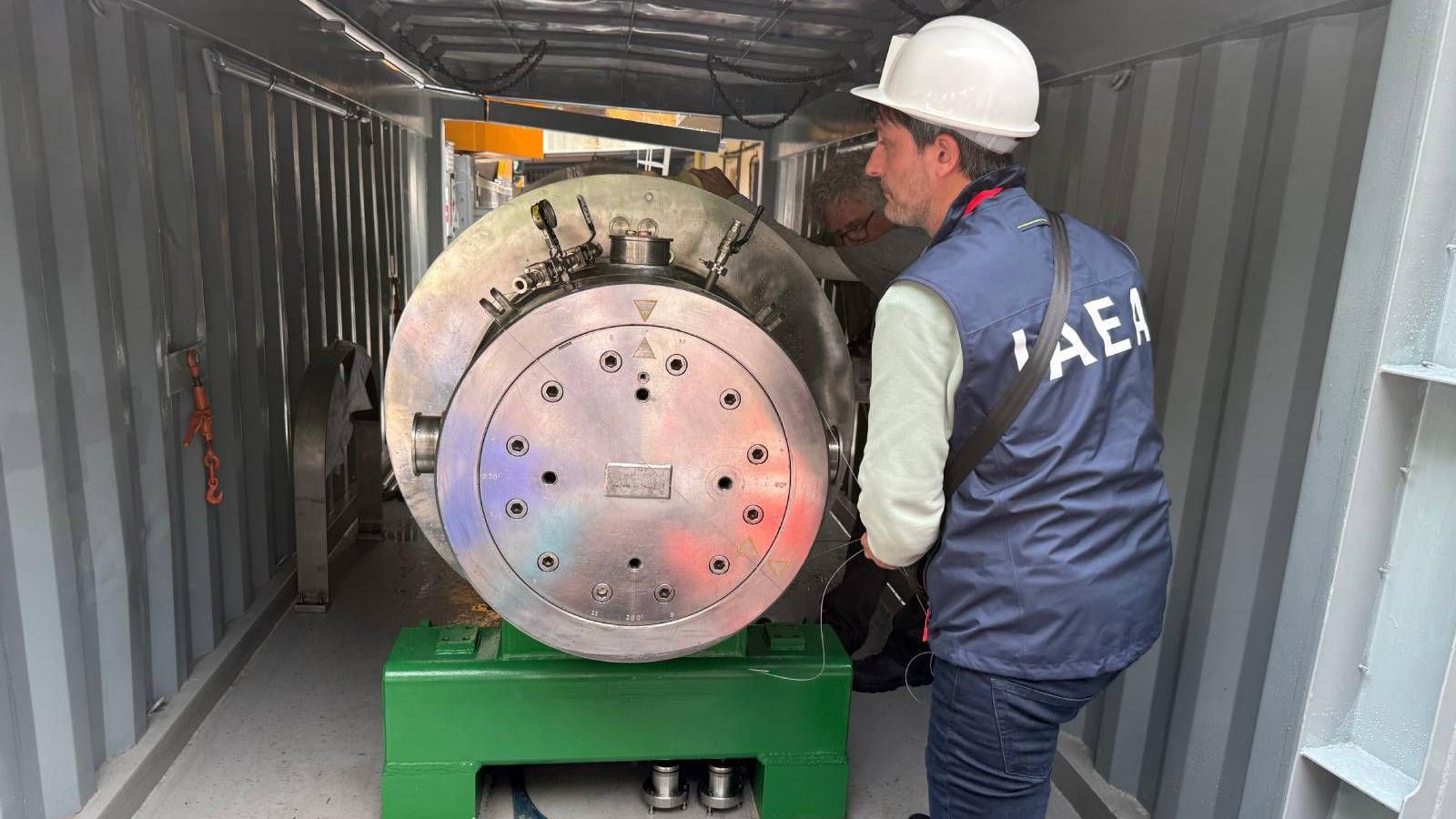 Por qué Venezuela llegó a tener uranio altamente enriquecido y cómo fue la reciente operación secreta para entregárselo a EE.UU.