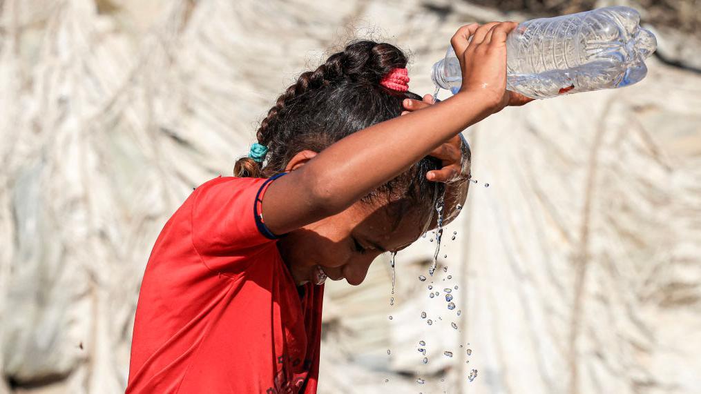 Ni&ntilde;a en Gaza