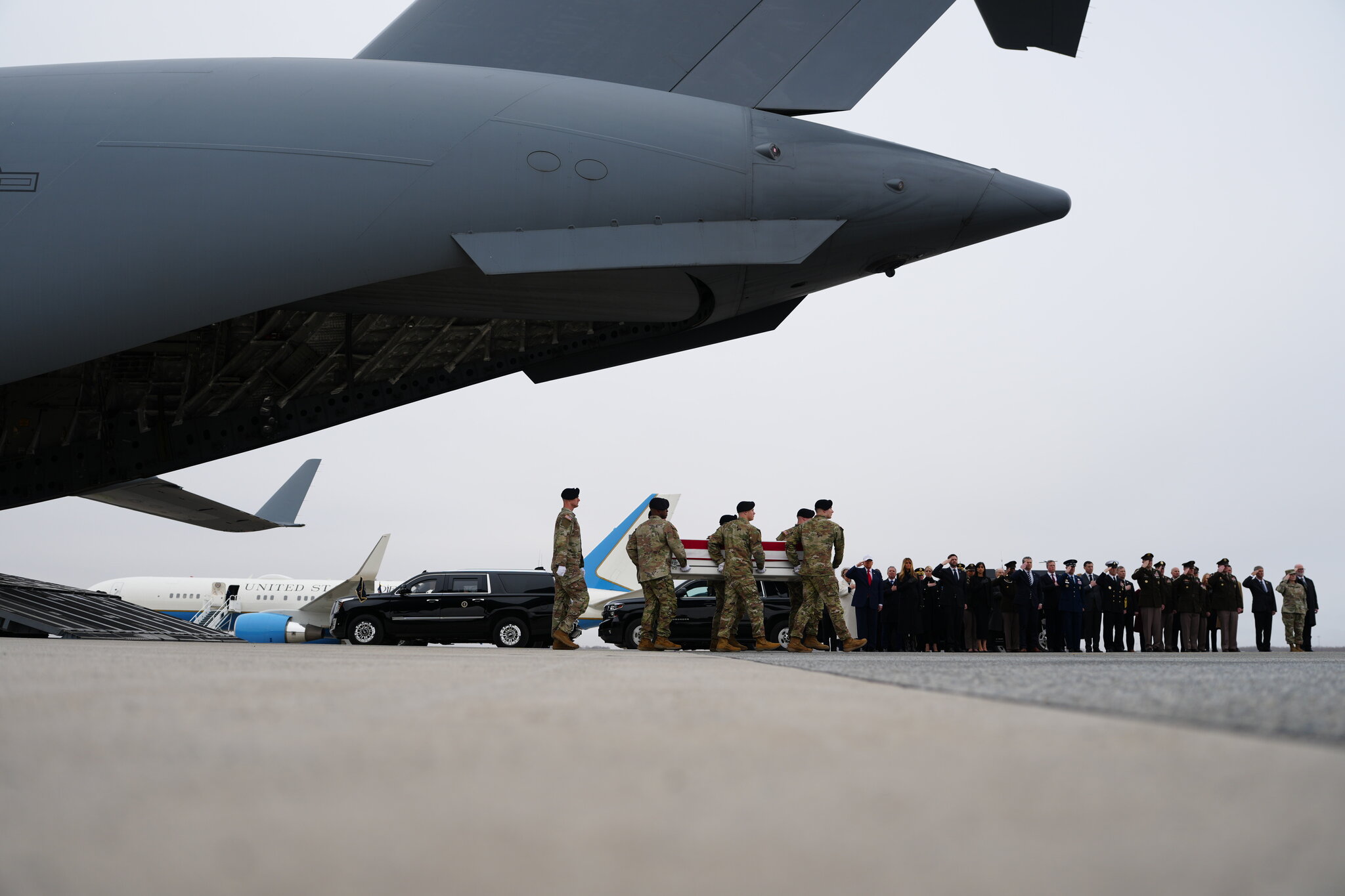 El costo de la guerra en Irán: miles de vidas y millardos de dólares