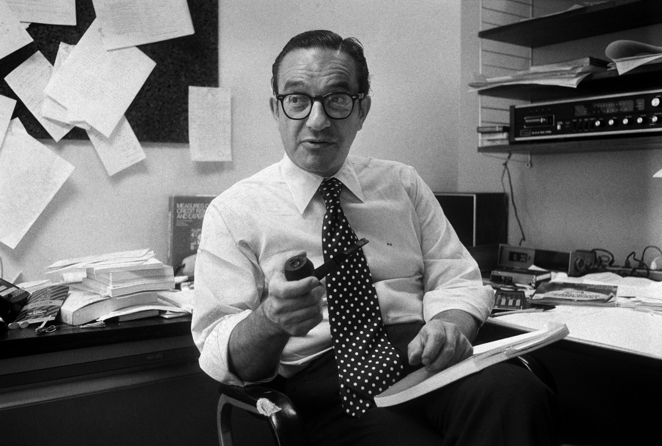 Alan Greenspan, presidente de la Reserva Federal y defensor del libre mercado, muere a los 100 años