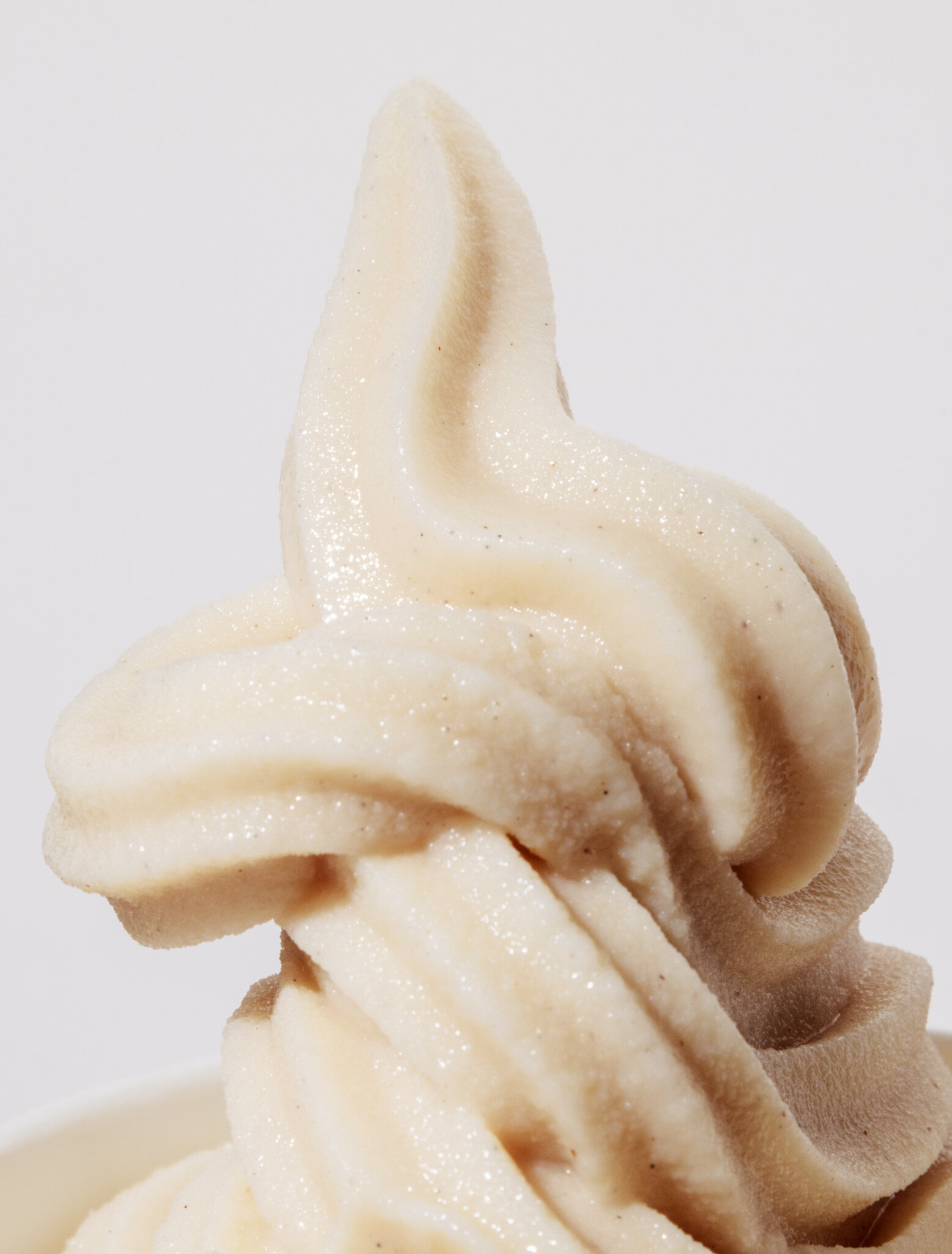 ¿El yogur helado es más saludable que el helado?