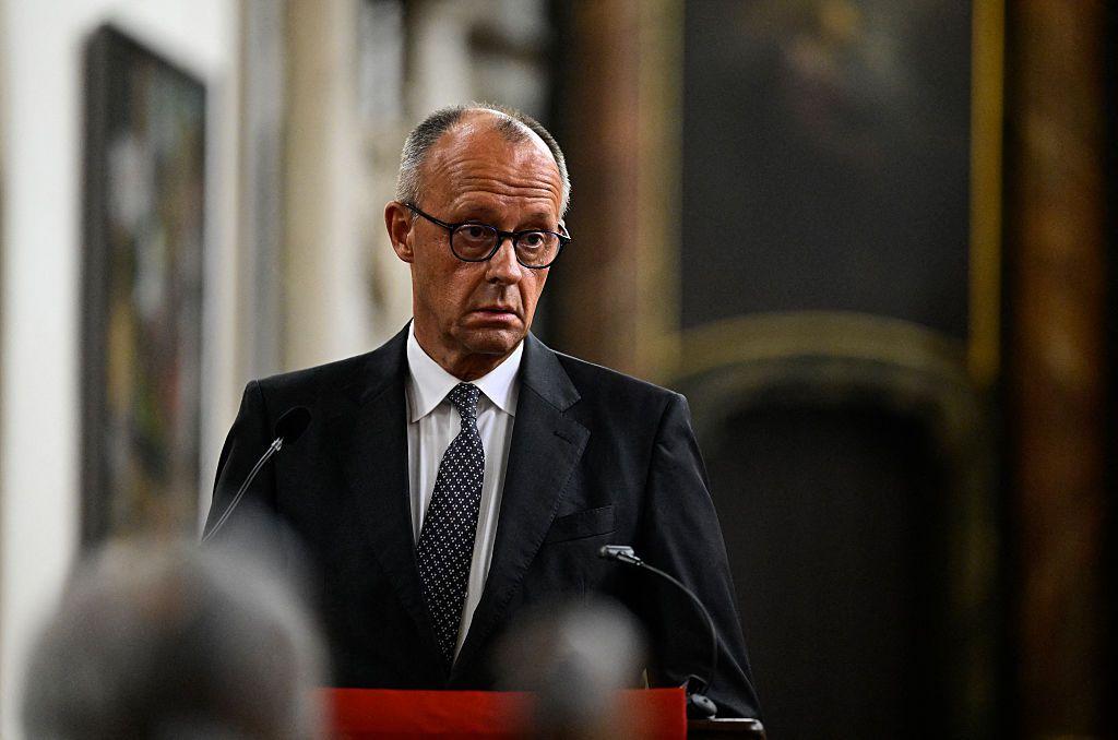 Friedrich Merz durante un servicio religioso en homenaje a los fallecidos y heridos por el atentado en Berlín.
