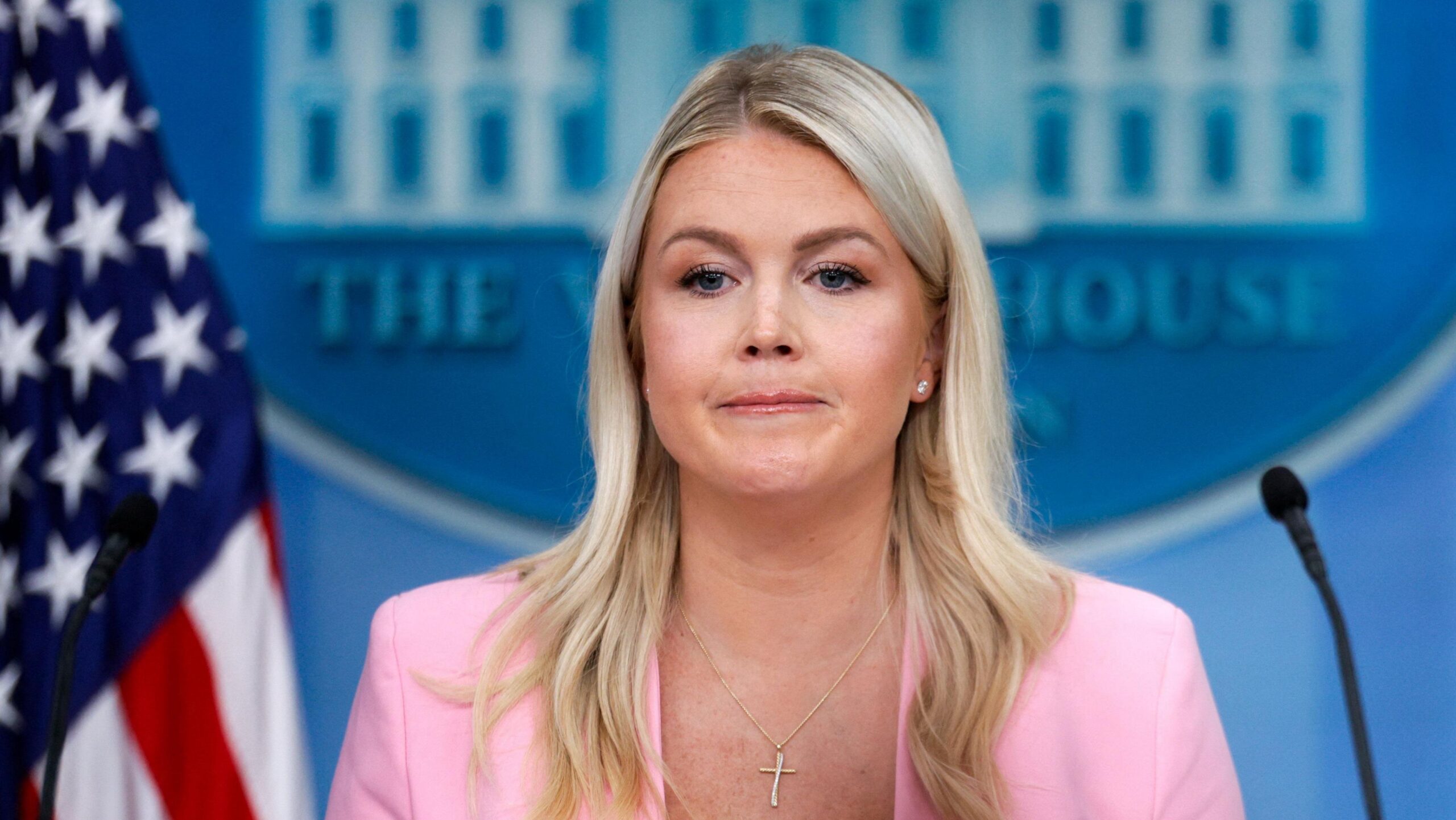 Investigan a un operador de teleprónter de la Casa Blanca por ganar casi US$100.000 con apuestas sobre los discursos de Trump
