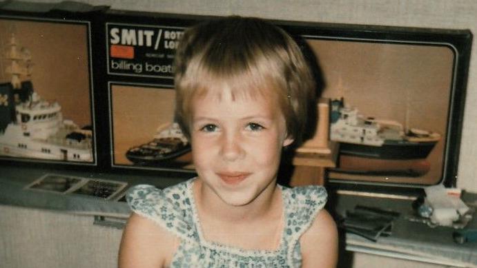 Nina Blom cuando era peque&ntilde;a.