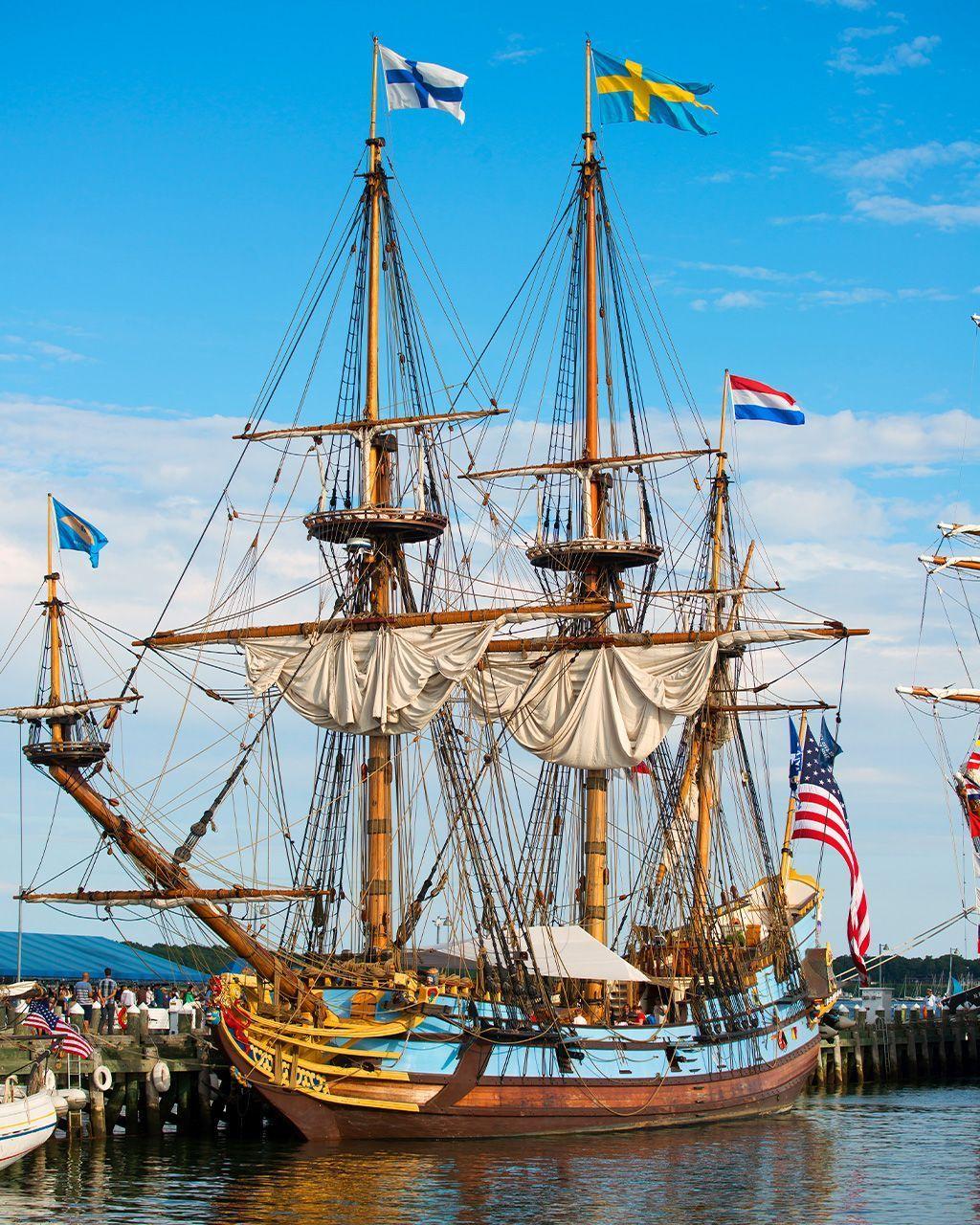 R&eacute;plica del hist&oacute;rico barco Kalmar Nyckel, atracada en Wilmington y utilizada hoy para ofrecer rutas de navegaci&oacute;n por el r&iacute;o y la regi&oacute;n del Atl&aacute;ntico.