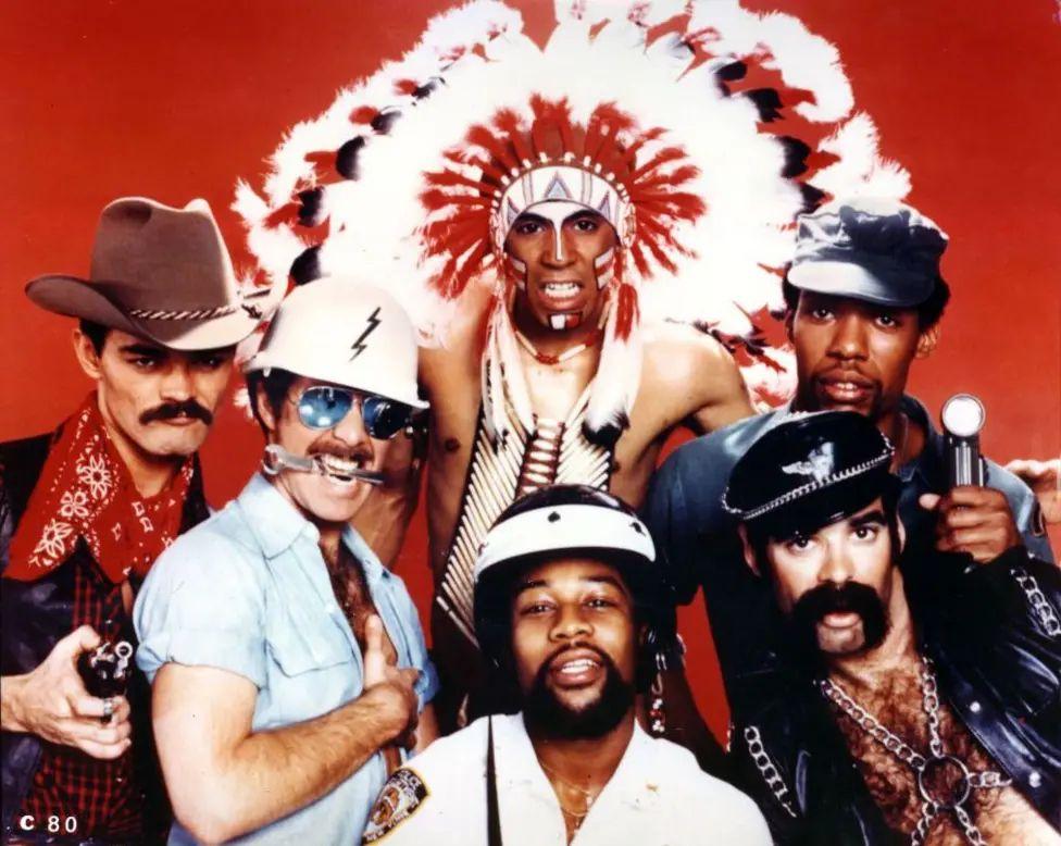 Muere Victor Willis, el policía (y marinero) de la emblemática banda de música disco Village People