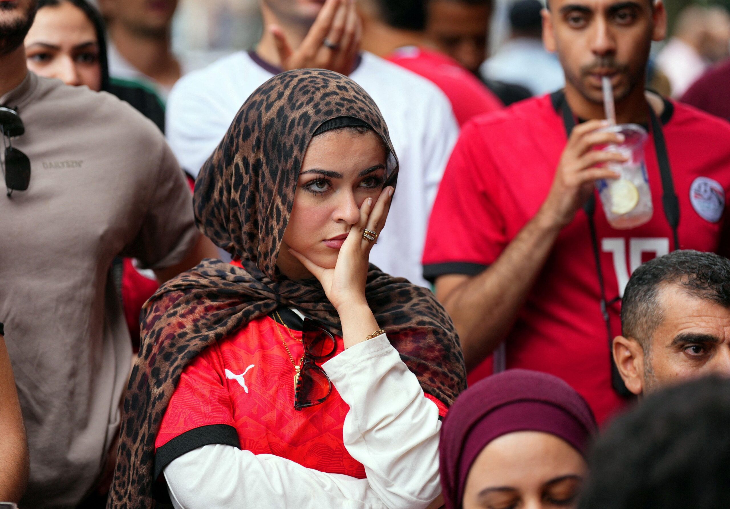 La furia y la desolación de Egipto tras su repentina derrota ante Argentina en los últimos minutos en los octavos del Mundial