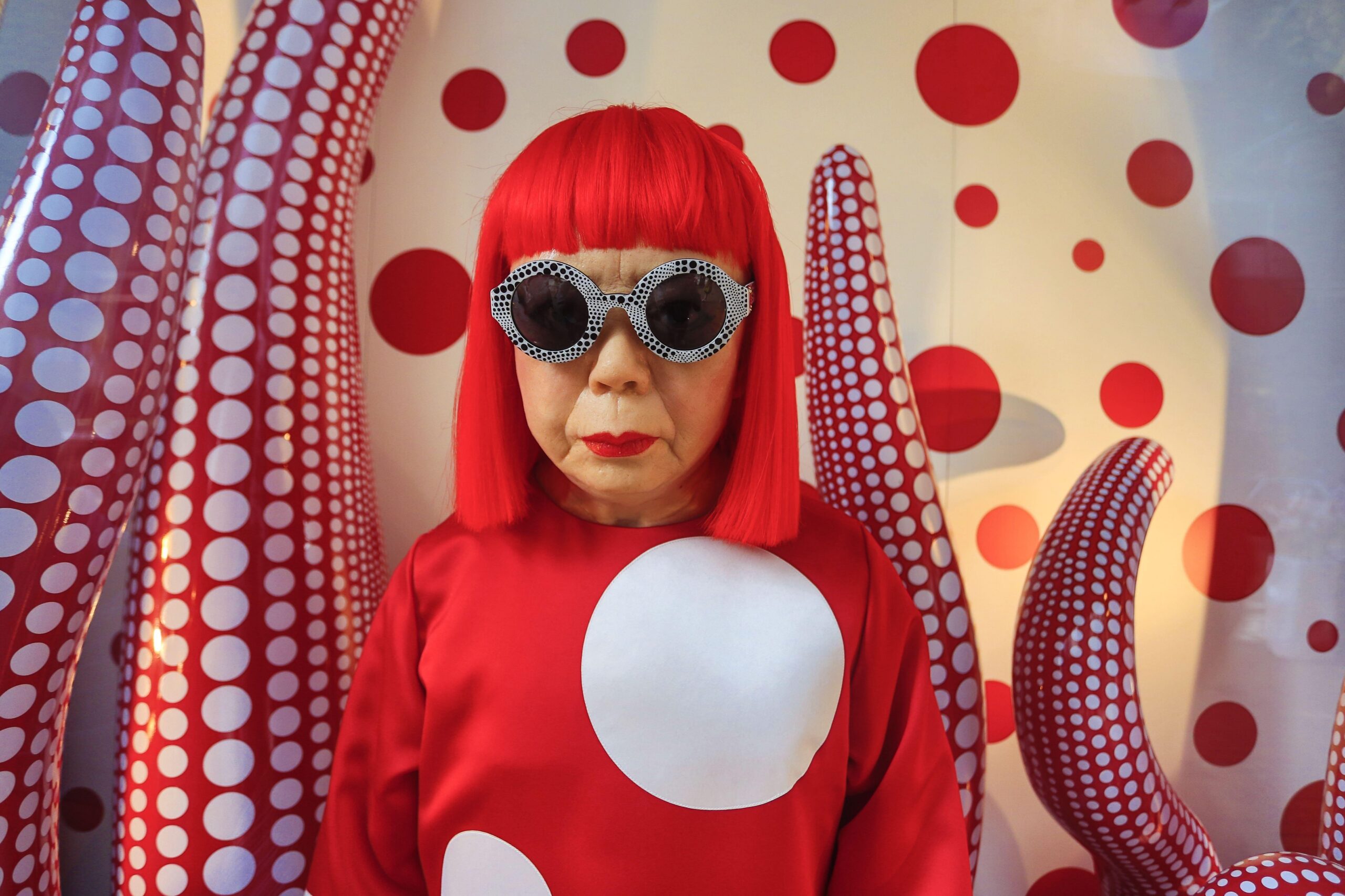 Muere a los 97 años Yayoi Kusama, la artista japonesa que convirtió los lunares en un símbolo del arte contemporáneo