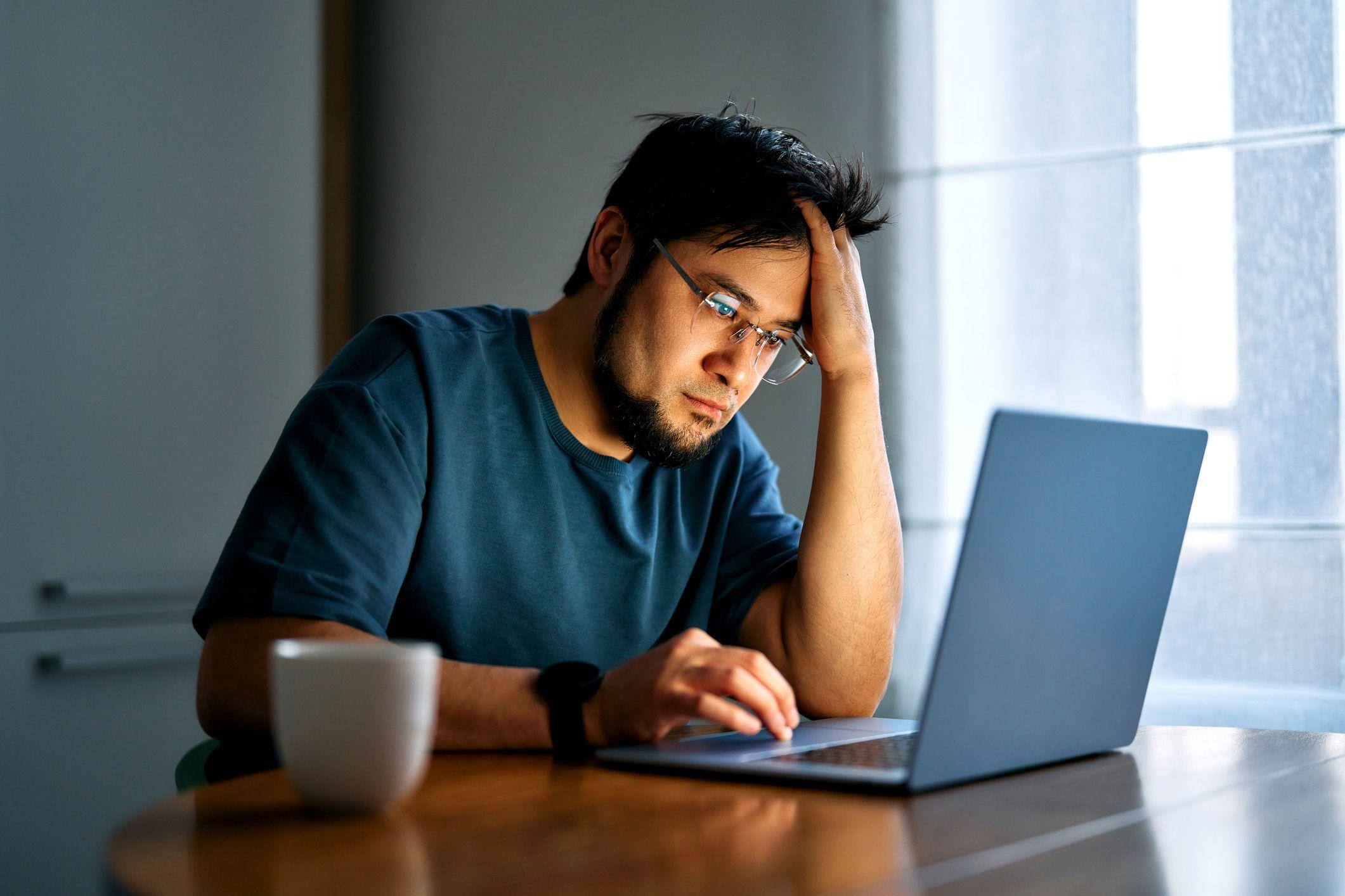 Las empresas de IA prometen que se trabajará menos pero sus empleados dicen que tienen jornadas de 90 horas semanales