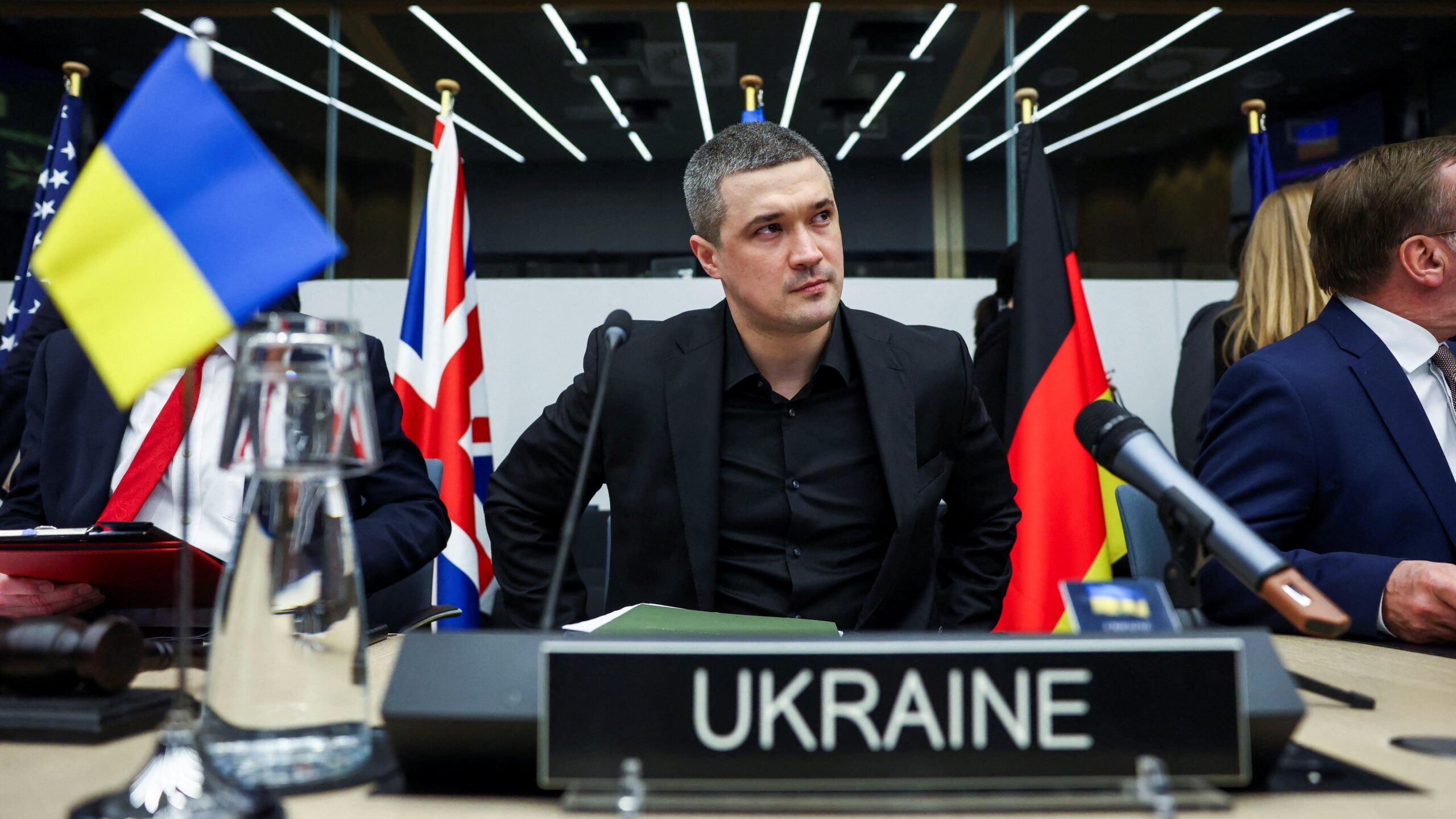 A Zelensky se le debería preguntar qué sabe de la corrupción dentro de su gobierno, dice el exministro que destituyó el presidente de Ucrania