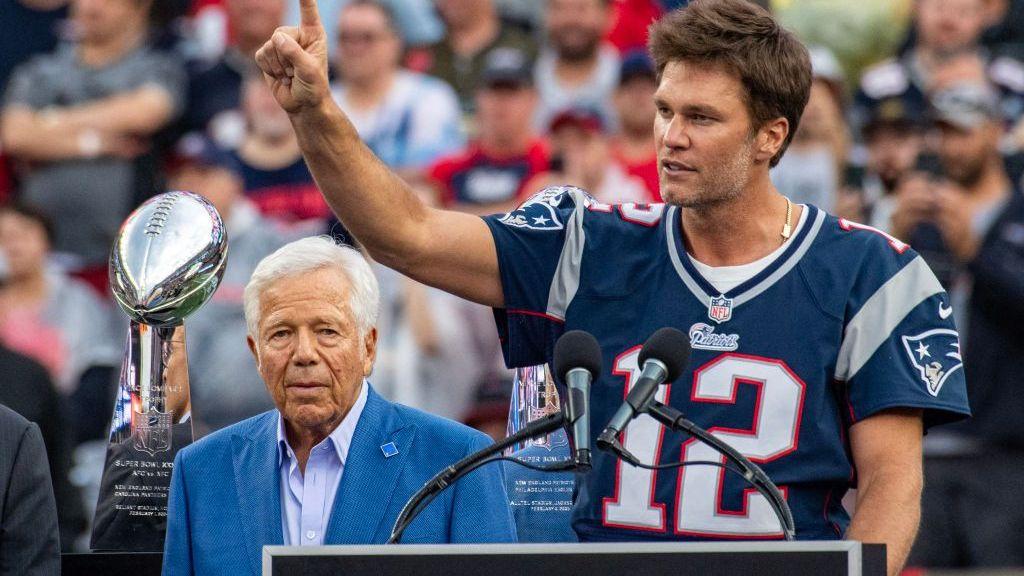 Quién es Robert Kraft, el multimillonario en el centro de la polémica por la gira de Ed Sheeran