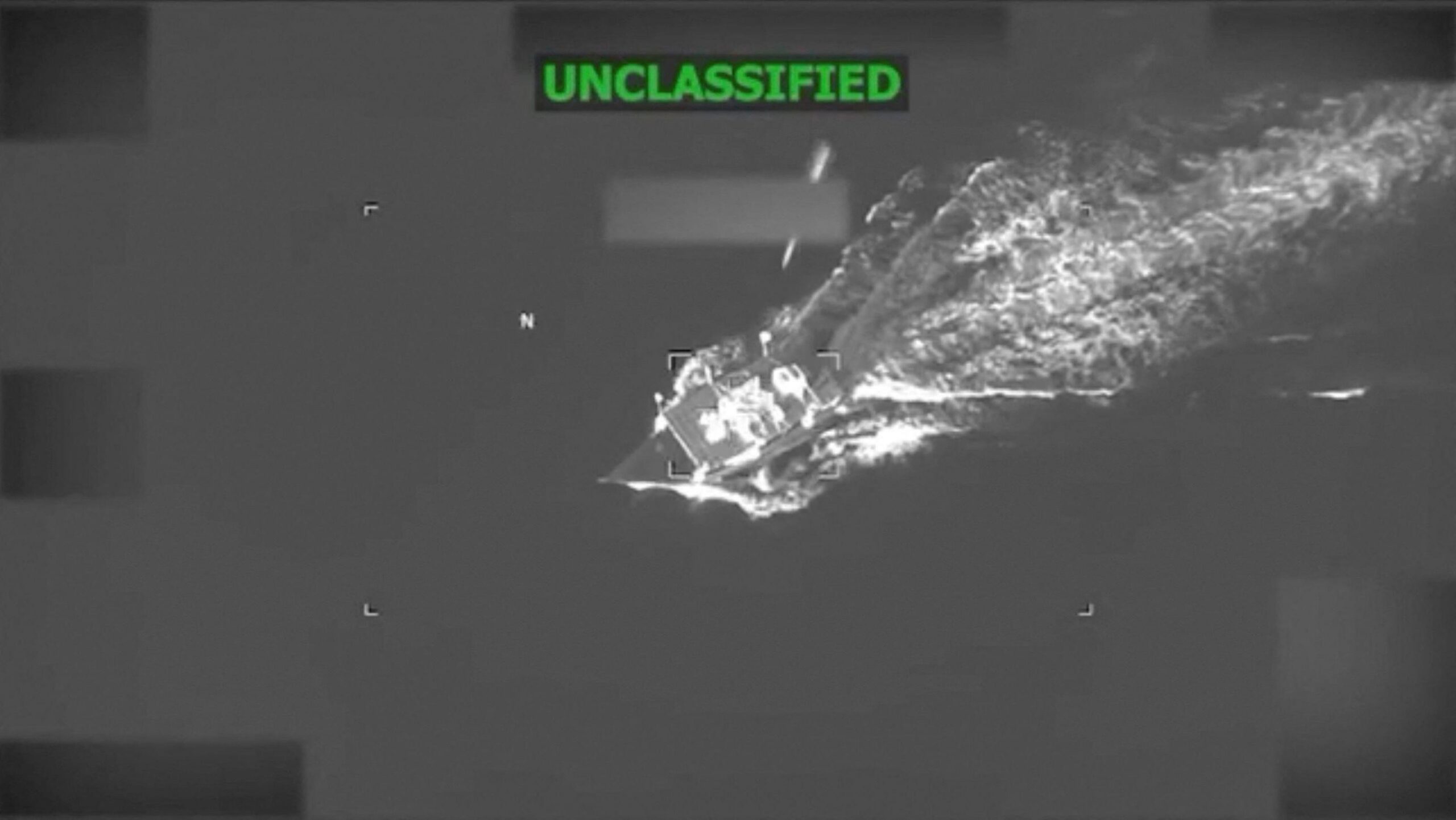 Los ataques de EE.UU. contra embarcaciones sospechosas de traficar drogas en el Caribe y el Pacífico podrían constituir crímenes de lesa humanidad, dice la ONU