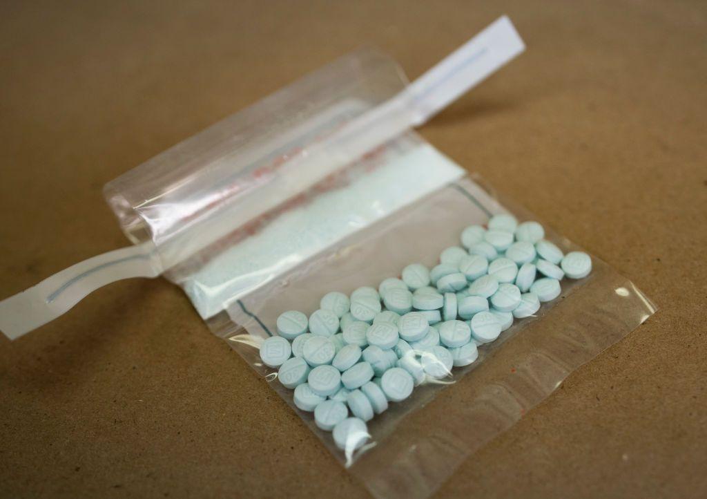 Por qué han disminuido tan drásticamente las muertes por sobredosis de fentanilo en EE.UU.