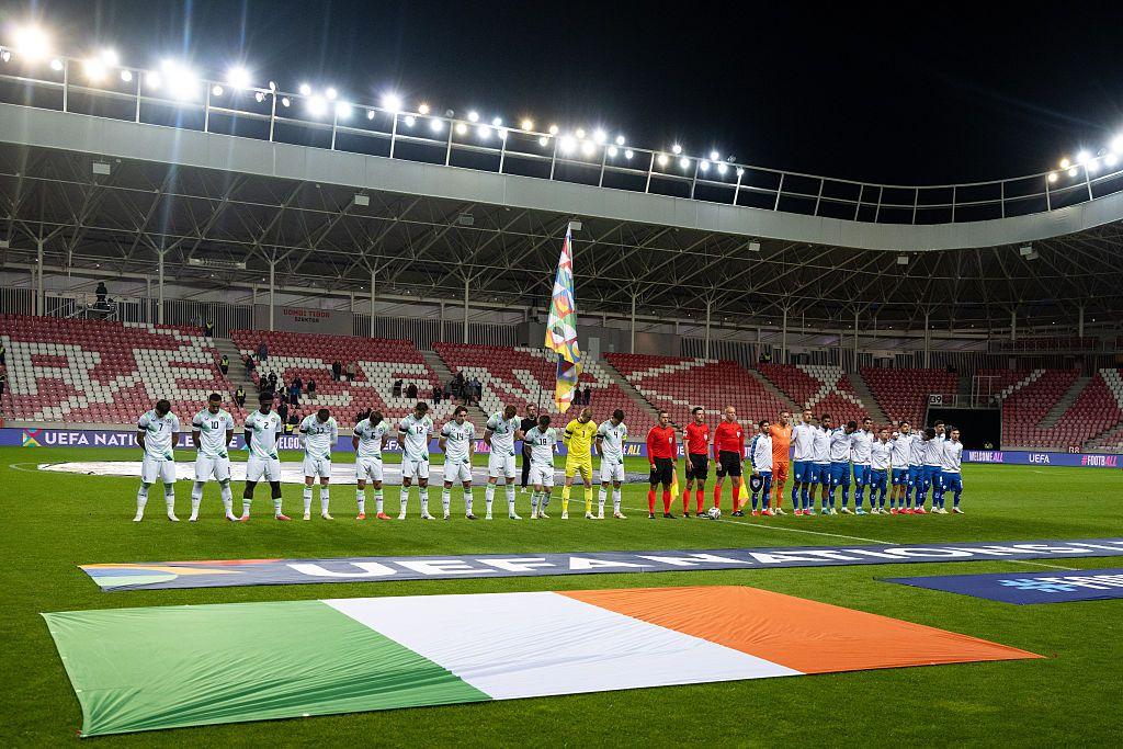 Jugadores de Irlanda e Israel