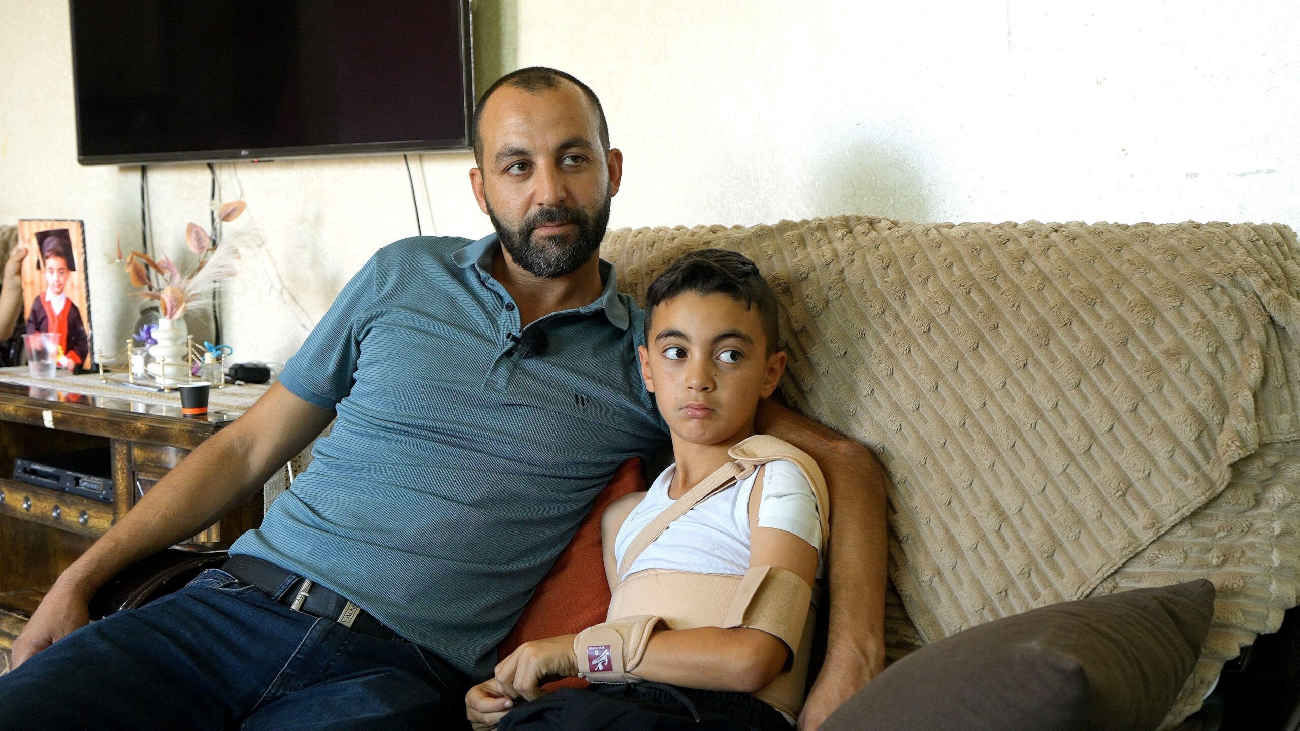 “¿Qué haces cuando los colonos empiezan a disparar contra tus hijos?”: la preocupación de padres palestinos por el aumento de los ataques a escuelas
