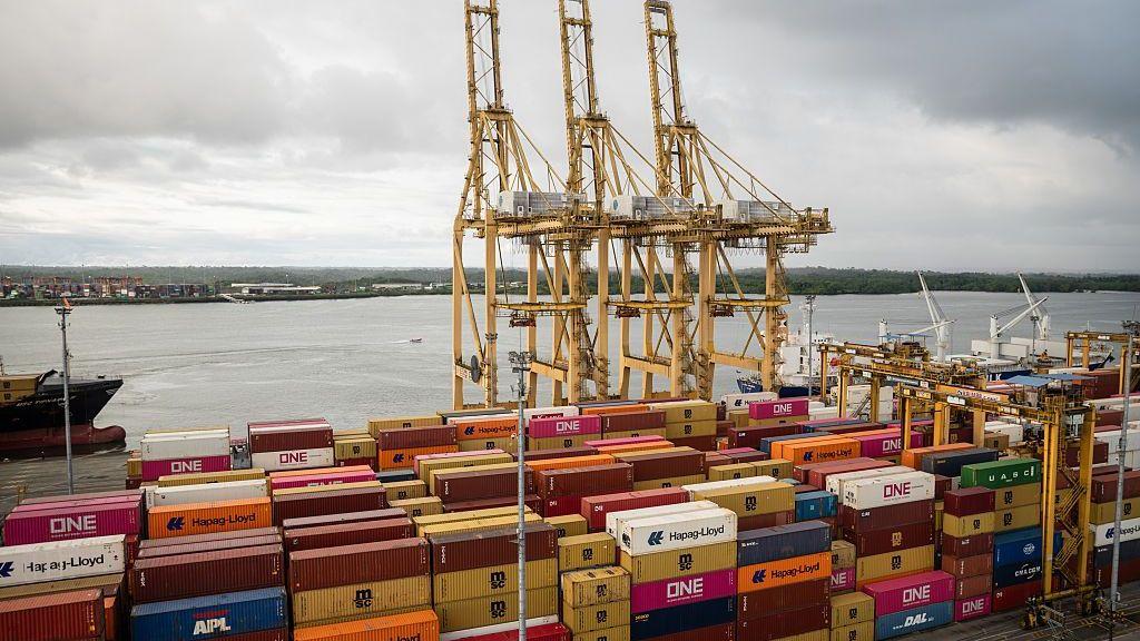 Contenedores en el puerto de Buenaventura en el Pacífico colombiano. 