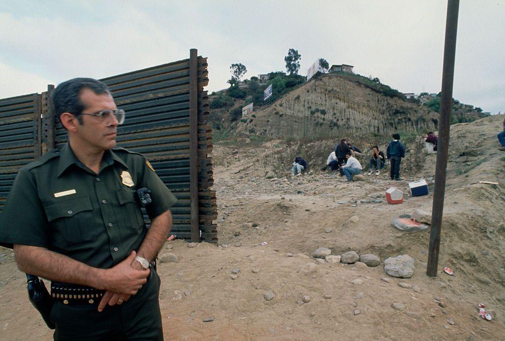 “Somos más americanos”: el origen del “himno” de los migrantes mexicanos en EE.UU. que vuelve a resonar por una reciente polémica