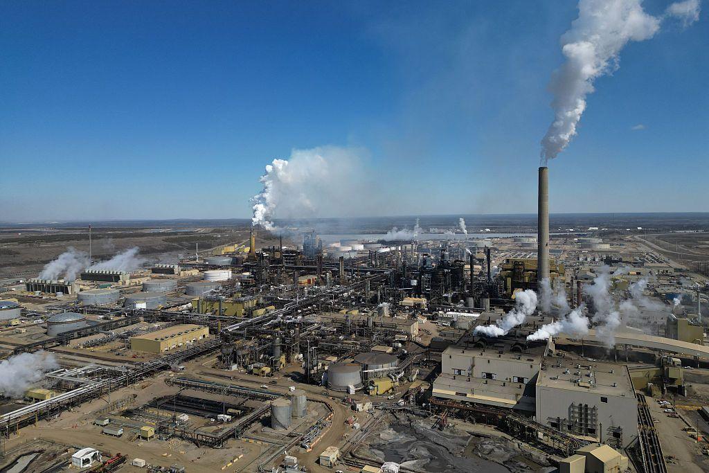 Una vista aérea de la refinería de Wood Buffalo, en el noreste de Alberta, Canadá