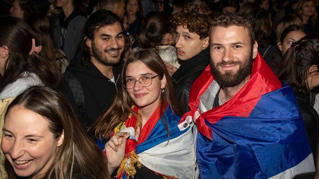 Cómo un movimiento estudiantil que nació de una tragedia acabó con 14 años de dominio político de Aleksandar Vučić en Serbia
