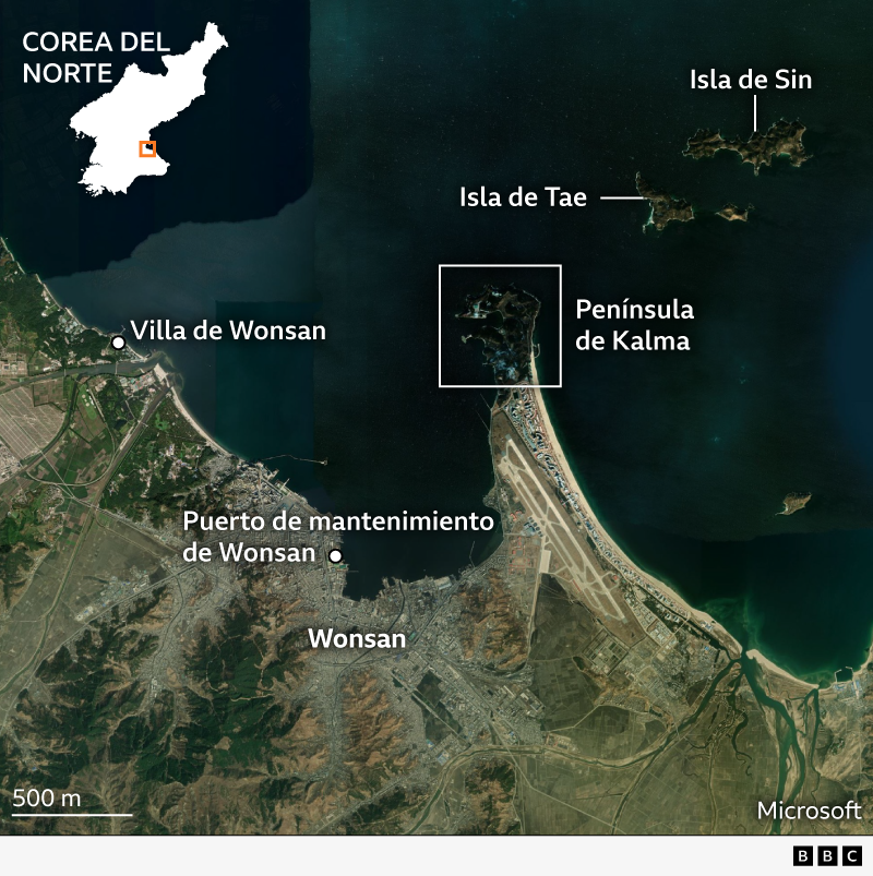 Imagen satelital de primer plano del área de Wonsan, con puntos de referencia que marcan Wonsan Villa, el muelle de mantenimiento de Wonsan, la península de Kalma, la isla Tae y la isla Sin.